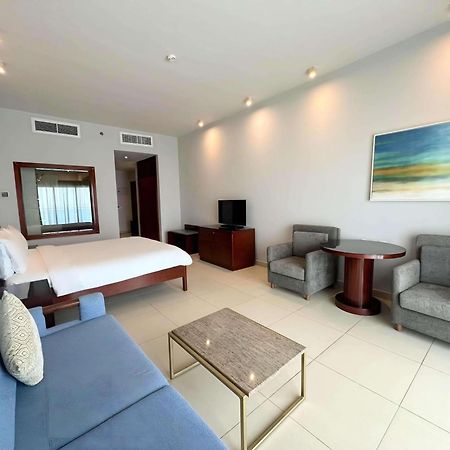 Radisson Blu Resort, Füceyre Dış mekan fotoğraf A room at the hotel