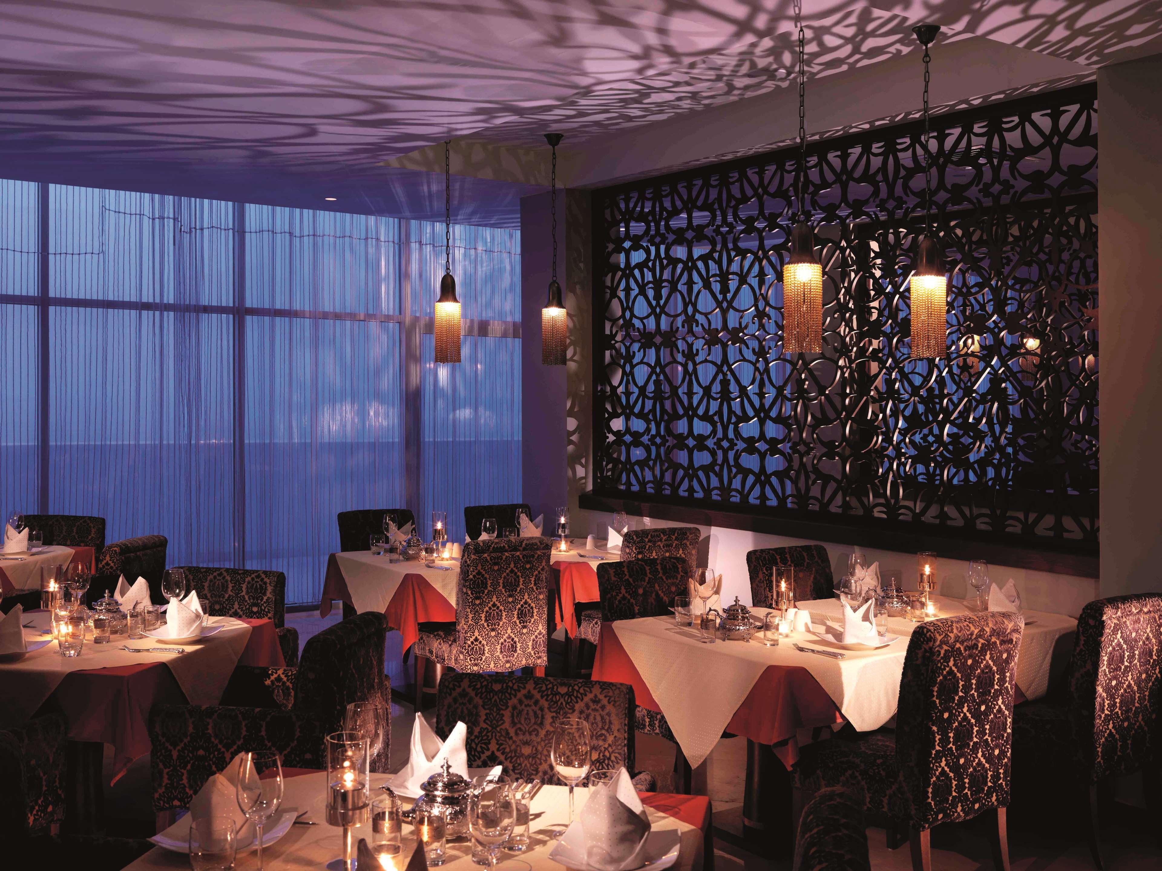 Radisson Blu Resort, Füceyre Restoran fotoğraf The restaurant
