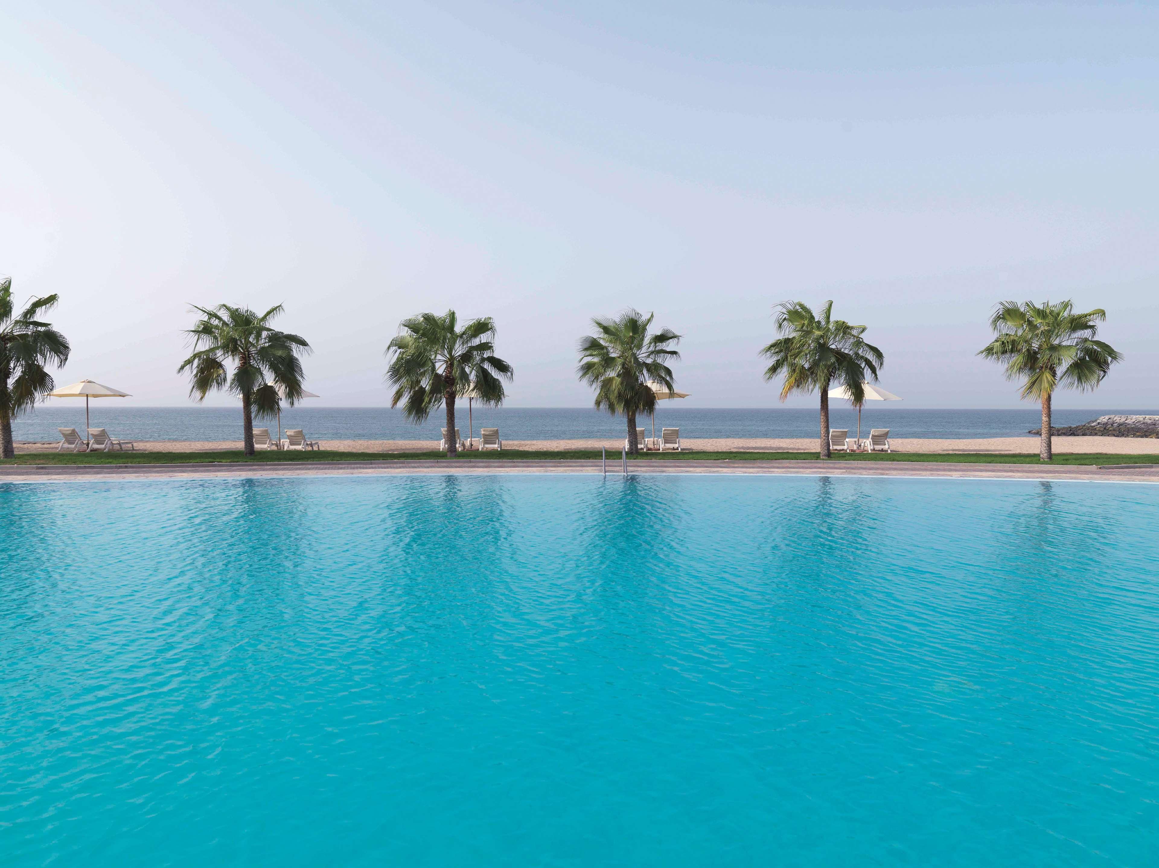 Radisson Blu Resort, Füceyre Dış mekan fotoğraf The pool at the Kempinski Hotel, Muscat