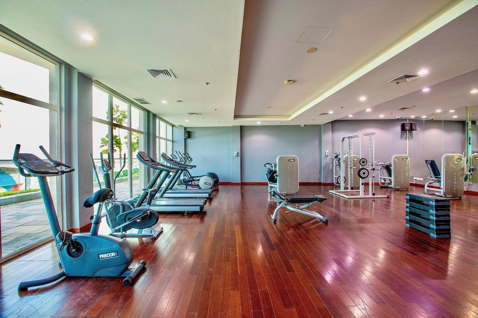 Radisson Blu Resort, Füceyre Dış mekan fotoğraf The gym at the hotel