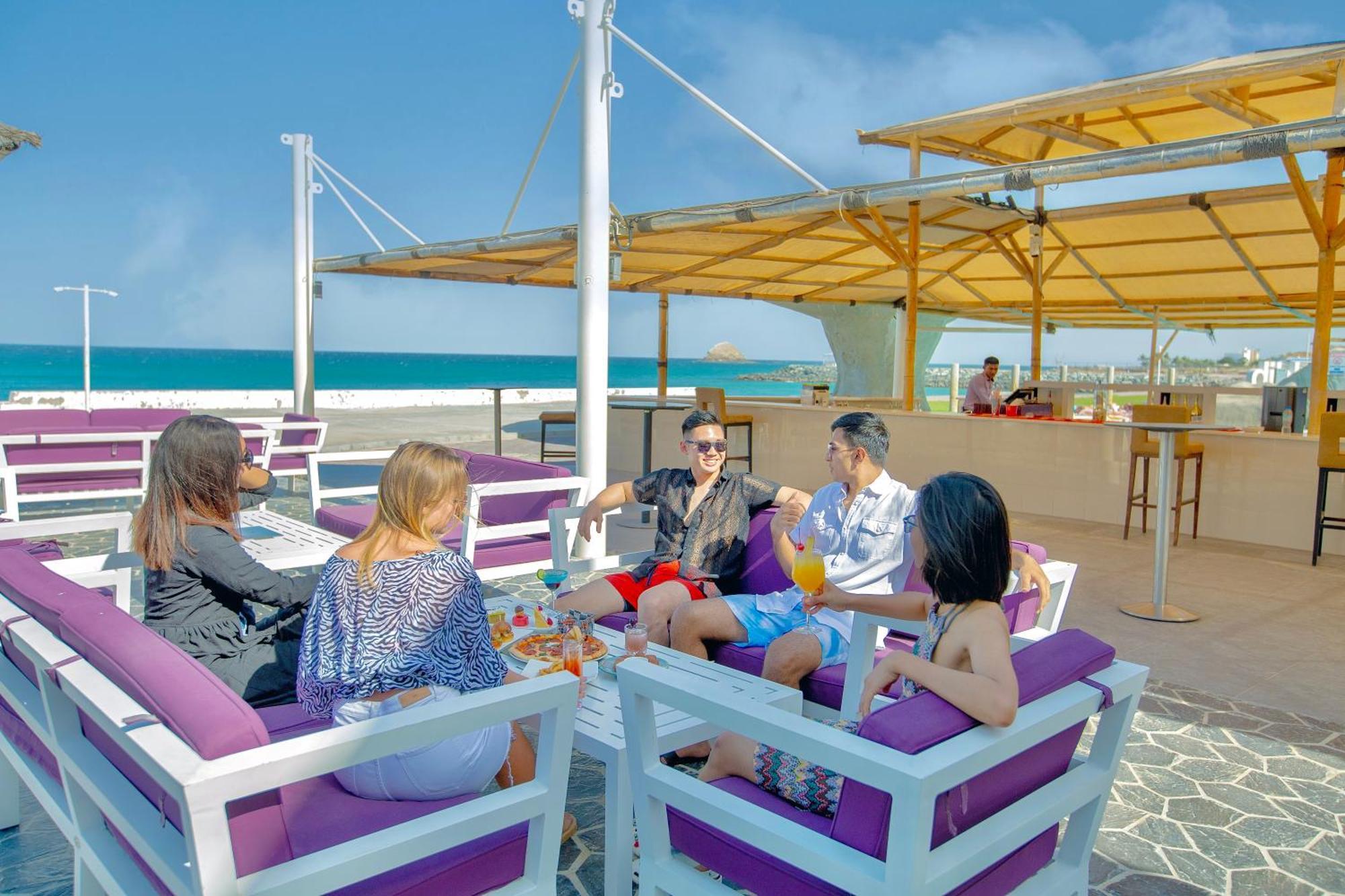 Radisson Blu Resort, Füceyre Dış mekan fotoğraf Skyline Bar
