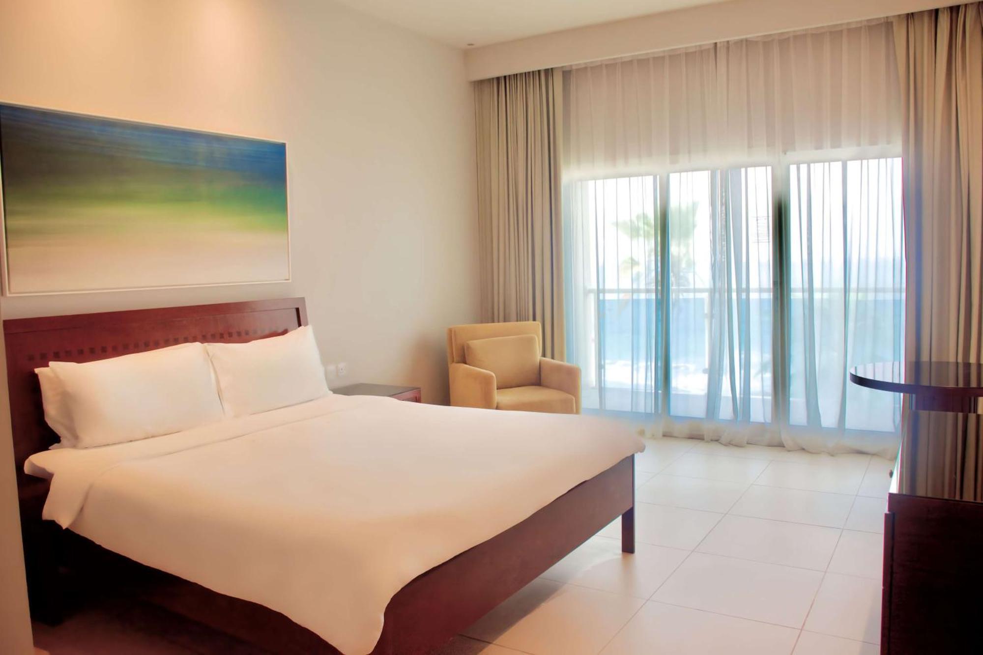 Radisson Blu Resort, Füceyre Dış mekan fotoğraf A bedroom at the hotel